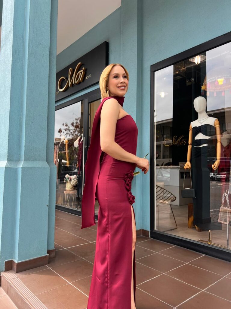 MOI - Ropa y Accesorios