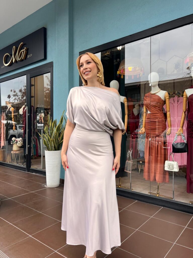 MOI - Ropa y Accesorios