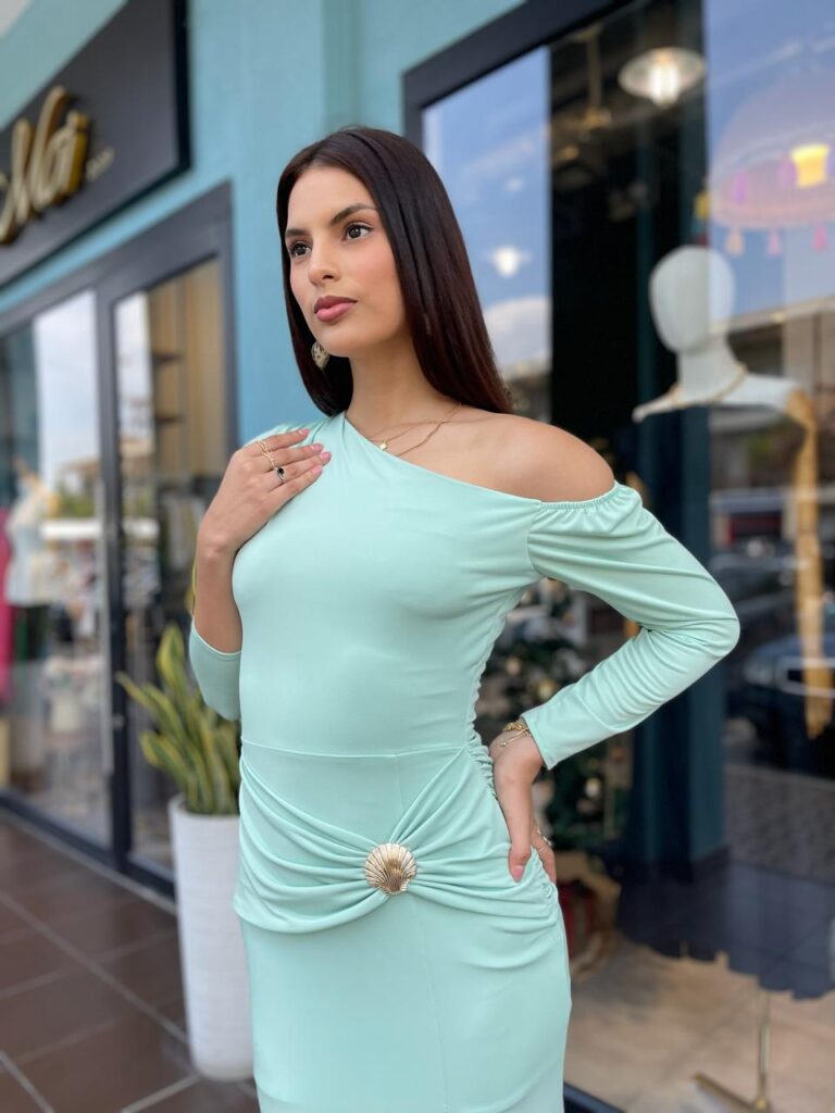 MOI - Ropa y Accesorios